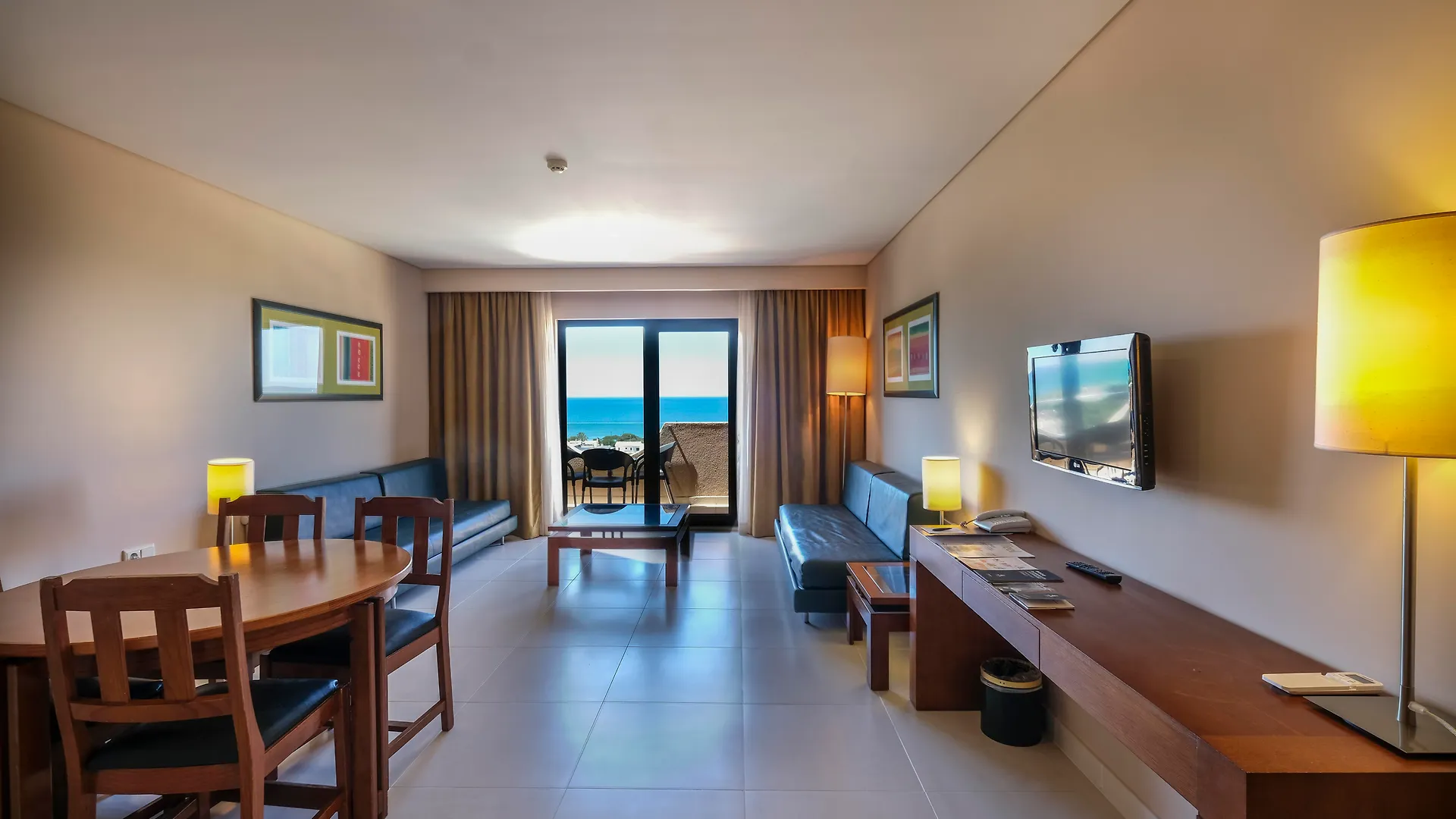 אלבופיירה Vila Gale Atlantico 4*,